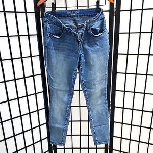 Maurices Women's Blue Jeans Small Short